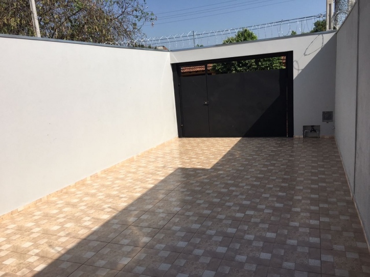 Casa à venda com 2 quartos, 62m² - Foto 2