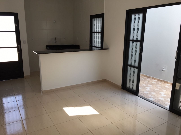 Casa à venda com 2 quartos, 62m² - Foto 5