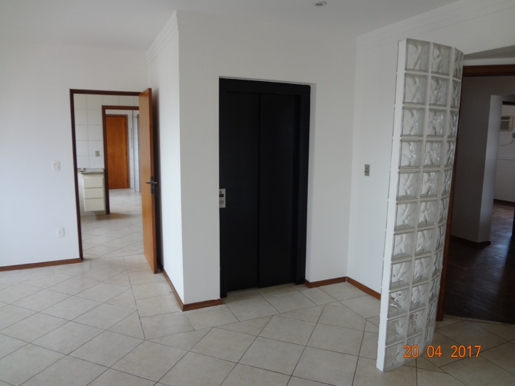 Apartamento à venda com 3 quartos, 240m² - Foto 5