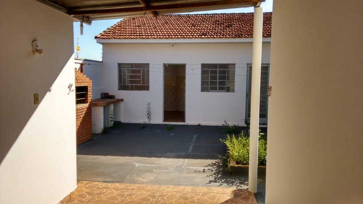 Casa à venda com 2 quartos, 250m² - Foto 8