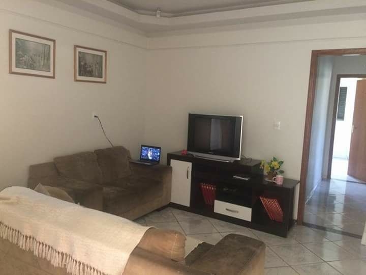 Casa à venda com 3 quartos, 120m² - Foto 2