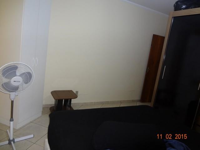 Casa à venda com 2 quartos, 140m² - Foto 1