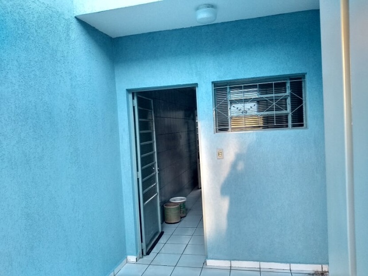 Casa à venda com 3 quartos, 200m² - Foto 2