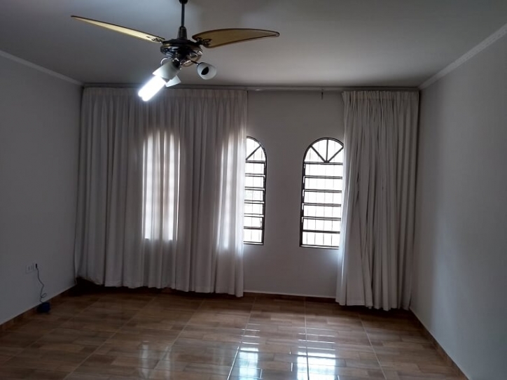 Casa à venda com 3 quartos, 200m² - Foto 9