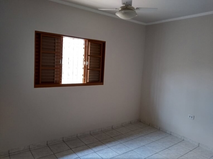 Casa à venda com 3 quartos, 200m² - Foto 31