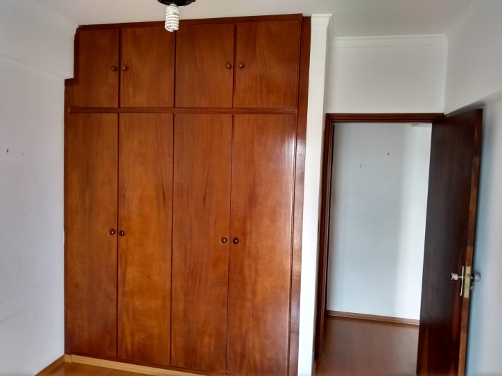 Apartamento à venda com 3 quartos, 150m² - Foto 2