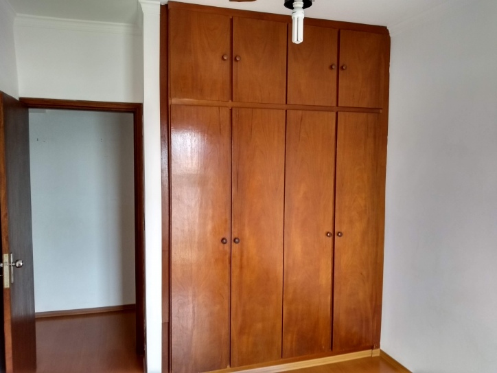 Apartamento à venda com 3 quartos, 150m² - Foto 4