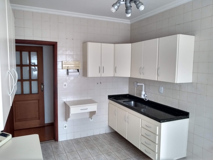 Apartamento à venda com 3 quartos, 150m² - Foto 5