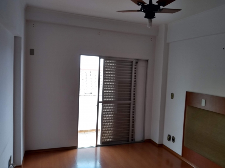 Apartamento à venda com 3 quartos, 150m² - Foto 9