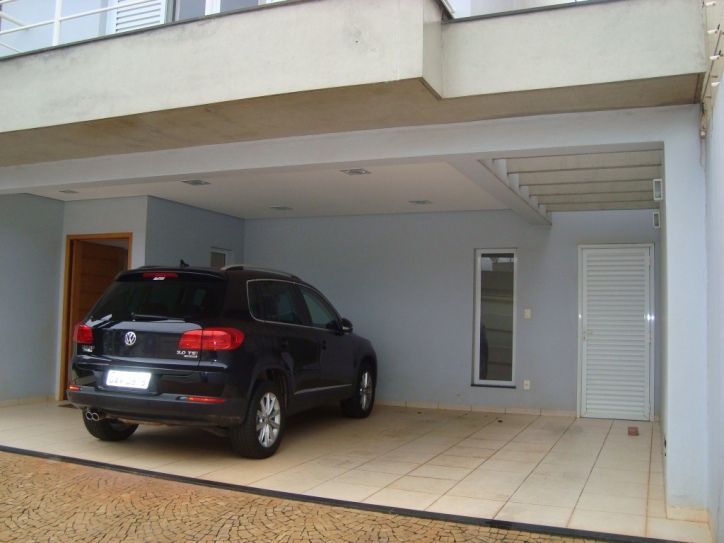 Casa à venda com 3 quartos, 358m² - Foto 2