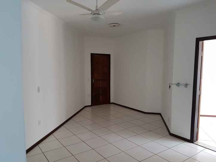 Casa à venda e aluguel com 3 quartos, 360m² - Foto 15