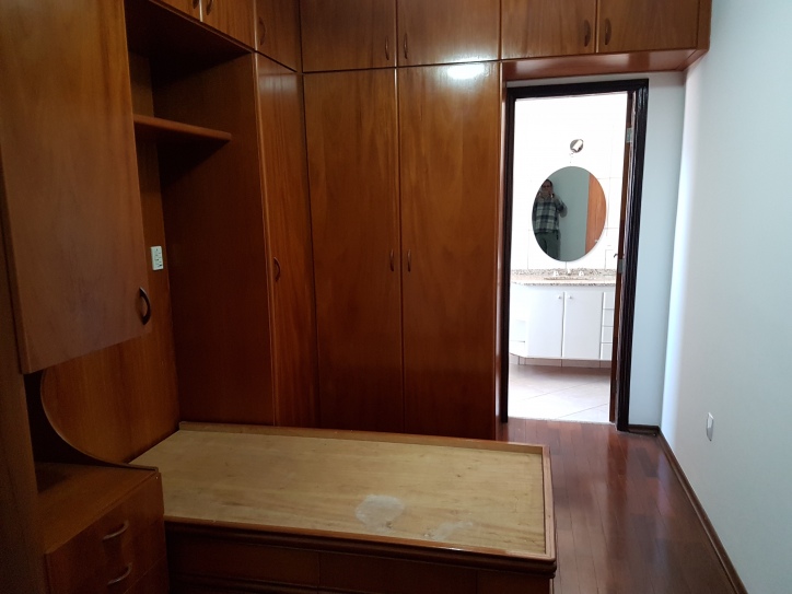 Casa à venda e aluguel com 3 quartos, 360m² - Foto 31