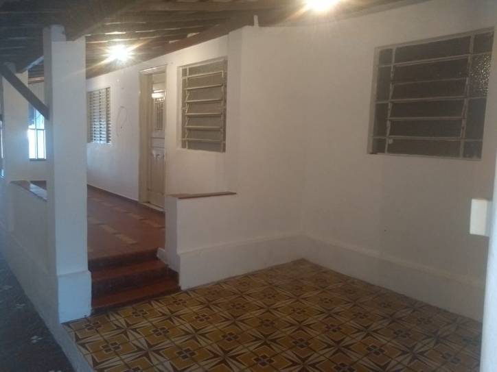 Casa à venda com 2 quartos, 139m² - Foto 1