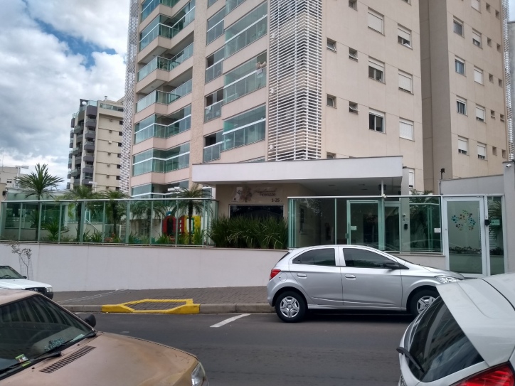 Apartamento à venda e aluguel com 3 quartos, 115m² - Foto 1